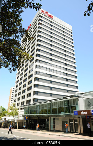 Konkrete Gebäude über North Sydney Station in den 1960er Jahren internationalistischen Stil, manchmal interpretiert als Brutalist; Büroturm; Wolkenkratzer; Stockfoto