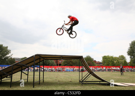 BMX-Stunt-Fahrer Stockfoto