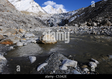 Gaumukh - die Quelle des Flusses Ganges in der Nähe von Gangotri, Indien. Stockfoto