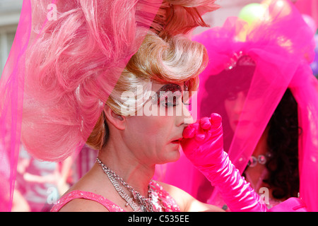 Teilnehmer in der Londoner Gay-Pride-Parade 2011 Stockfoto