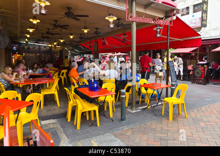 American Diner in einem von Singapurs Chinatown ist vielen geöffneten Restaurants, wo das Essen ist ausgezeichnet und preiswert. Stockfoto