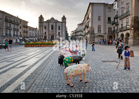 Schwein-Parade in Giraldo Platz, Evora, Portugal, Europa Stockfoto