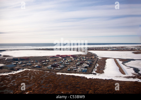 Luftaufnahme der Stadt Barrow auf der North Slope Küstenebene, Arktis Alaska, Sommer Stockfoto