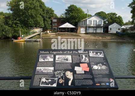 Insel Eel Pie. Music Legends of Eel Pie Island Schild. Twickenham Middlesex. England. HOMER SYKES Stockfoto