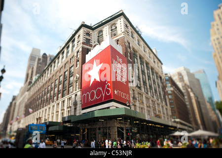 Das Flaggschiff Herald Square Macy Kaufhaus in New York Stockfoto