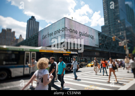 Die Port Authority Busterminal in West 42nd Street und Eighth Avenue in New York Stockfoto