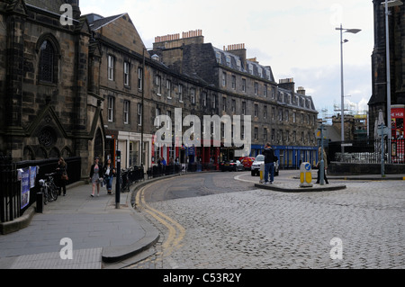 Johnston-Terrasse vor dem Edinburgh Festival Hub Gebäude Stockfoto