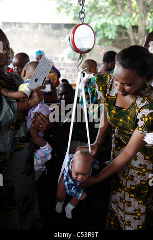 Mutter-Kind-Einheit der Ngarennaro Community Health Centre, Arusha, Tansania. Stockfoto