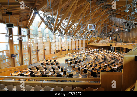 Die Debattierkammer Des Schottischen Parlaments In Holyrood, Edinburgh, Schottland Stockfoto