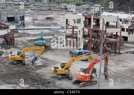 Tsunami-Verwüstungen in Onagawa, Region Tohoku, Japan, 2011. Stockfoto