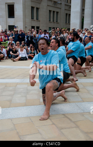 Durchführung der Haka während der Australasian-Themen 2011 City of London Festival, London, England, UK Stockfoto