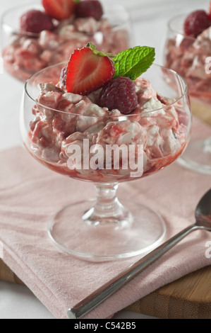 Eton Mess. Traditionelle englische Dessert. Stockfoto