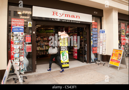 Ryman Schreibwarenhändler Shop, Strang-London UK Stockfoto