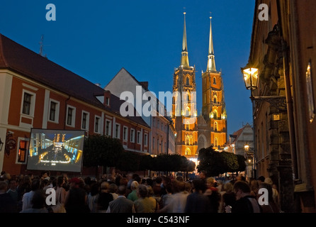 Blick auf die St. Johannes-Kathedrale auf der Dominsel am Abend, Wroclaw, Polen Stockfoto