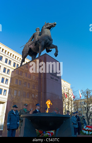 Feier des Unabhängigkeitstags am Denkmal Marschall Józef Pilsudski, Katowice, Polen Stockfoto