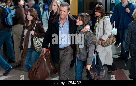 EDGE OF DARKNESS 2010 Warner Bros Film mit Mel Gibson und Bojana Novakovic Stockfoto