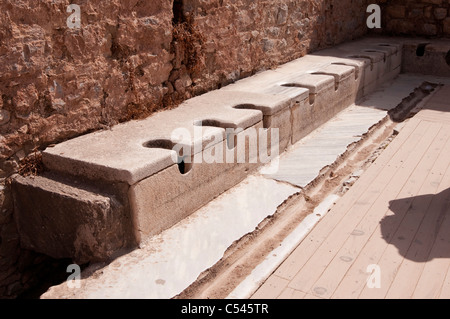 Alte Toiletten, Ephesus, Türkei Stockfoto