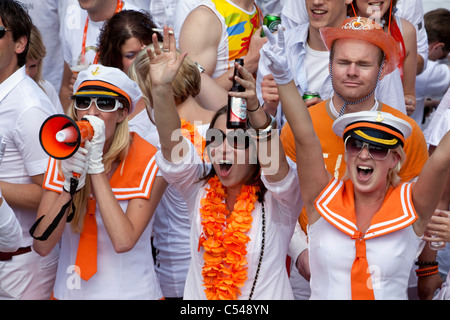 Die Niederlande, Amsterdam. Kingsday, 27. April, ist ein einzigartiger, Tag und Nacht Karneval wie Event. Stockfoto