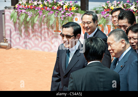 Taiwan Präsident Ma mit ehemaligen Japan Premierminister Mori, Yoichi Hatta Memorial Park Einweihung, Tainan, Taiwan Stockfoto