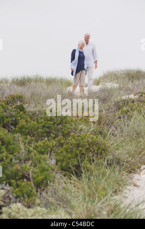 Älteres Paar am Strand Stockfoto