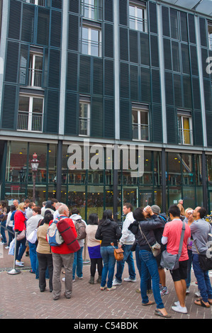 Warteschlange außerhalb Het Anne Frank Huis, den Anne Frank House Museum Amsterdam Niederlande-Europa Stockfoto