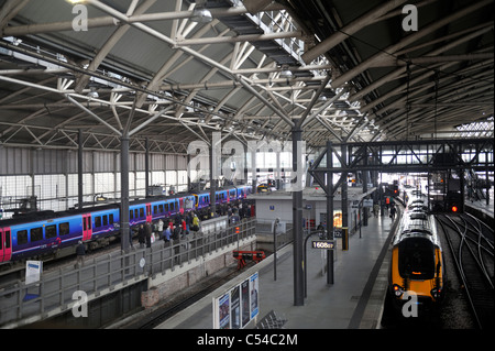 Leeds City Hauptbahnhof Stockfoto