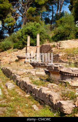 Ruinen von Nymphäum des Herodes Atticus in Olympia Griechenland - Heimat der ursprünglichen Olympischen Spiele ab 776 v. Chr. Stockfoto