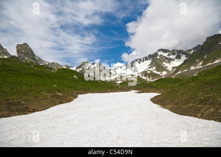 Blick auf die Walliser Alpen vom großen St. Bernhard-Pass, Col du Grand-Saint-Bernard, Colle del Gran San Bernardo, Westalpen, Italien Stockfoto