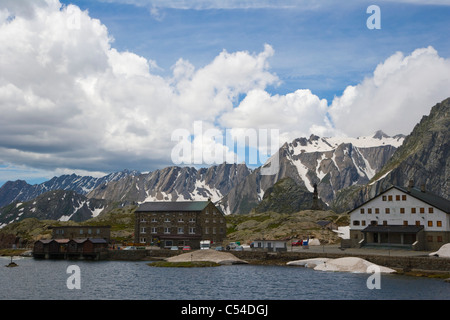 Blick über den See nach Italien von Schweiz, Grand Saint-Bernard, großer St. Bernhard-Pass Stockfoto