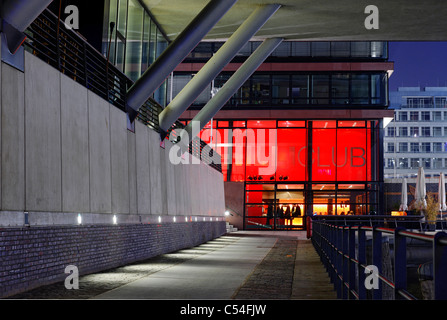 Nachtaufnahme, Chilli Club, bin Sandtorkai 54, Hafencity Harbour City Mitte Bezirk, Hamburg, Deutschland, Europa Stockfoto