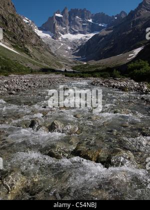 Schwall des Etancons nördlich von La Bérarde, Nationalpark Ecrins, Französische Alpen Stockfoto