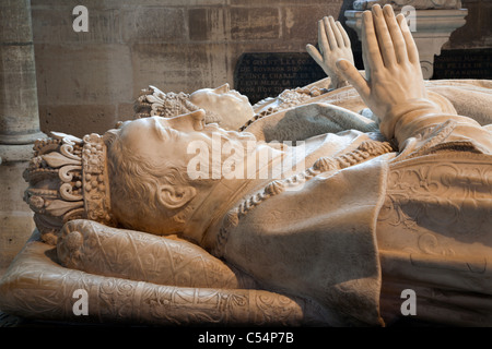 Paris - Grab von Henri II. und Catherine de Medici, von gotischen Kathedrale Saint-Denis Stockfoto