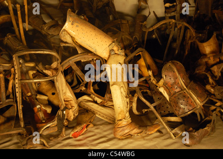 Anzeige des Gefangenen künstliche Gliedmaßen, Auschwitz I, Auschwitz, Polen. Stockfoto