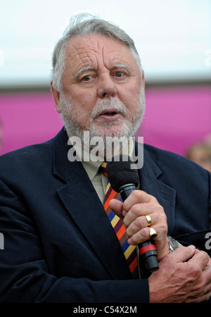 Sir Terry Waite CBE nimmt am 7. Juli 2011 am 2011. Llangollen International Musical Eisteddfod Teil Stockfoto