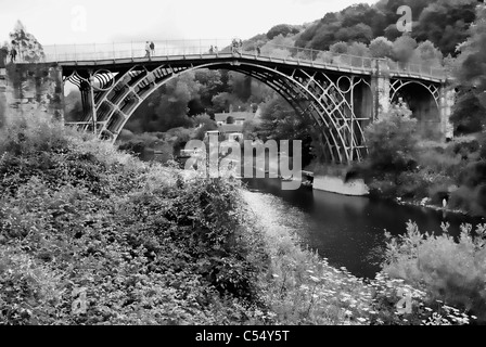 Ironbridge Schlucht inmitten einer wunderschönen bewaldeten Tal in Shropshire UK Stockfoto