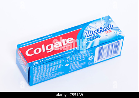 Eine Packung von Colgate Maxfresh cool Mint Zahnpasta auf weißem Hintergrund Stockfoto