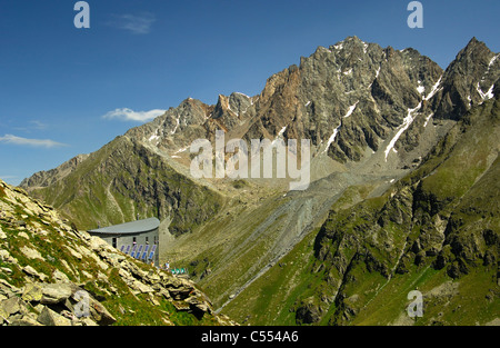 Die Cabane du Velan der Schweizer Alpin Club (CAS) versteckt in der Valsorey Tal der Walliser Alpen, Wallis, Schweiz Stockfoto