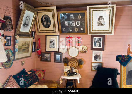 Bilderrahmen in einem Museum, historische Moore Homestead, Klondike Gold Rush National Historical Park, Skagway, Alaska, USA Stockfoto