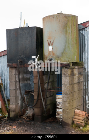 Diesel Kraftstoff Lagertanks auf Bauernhof. Stockfoto