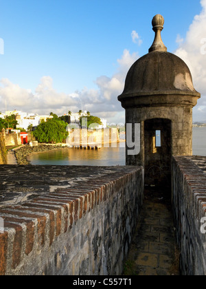 Puerto Rico, San Juan, Old San Juan, Wachposten auf der alten Stadtmauer Stockfoto