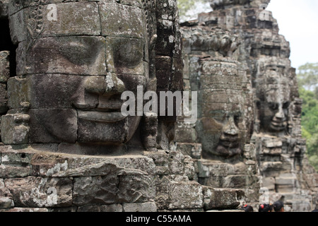 Geschnitzte Köpfe am Bayon-Tempel, Angkor Wat Komplex, Siem Reap, Kambodscha Stockfoto