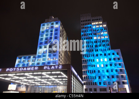 Niedrigen Winkel Blick auf ein Hotel, Ritz Carlton, Potsdamer Platz, Berlin, Deutschland Stockfoto