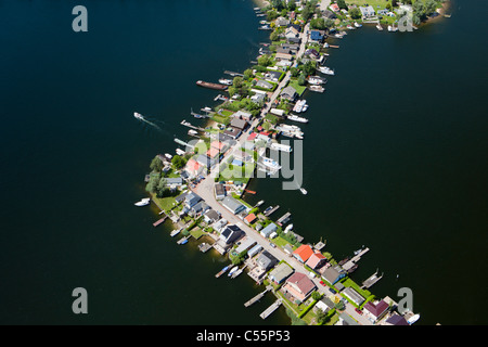 Die Niederlande, Veen, Antenne, Ferienhäuser auf der Halbinsel. Stockfoto