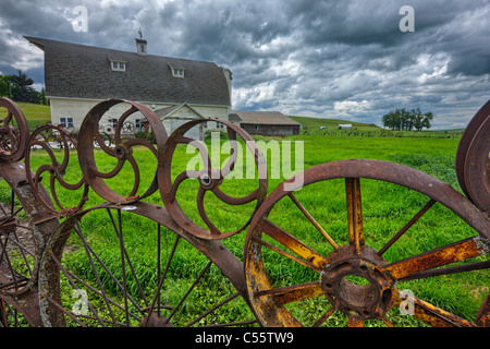 Wagon Wheel Zaun in ein Feld, Palouse, Washington State, USA Stockfoto