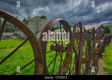 Wagon Wheel Zaun in ein Feld, Palouse, Washington State, USA Stockfoto