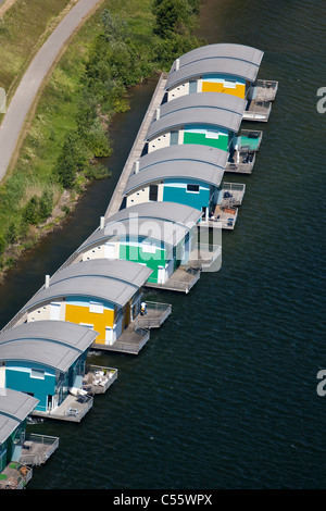 Die Niederlande, Maasbommel, Wohnquartier. Luft. Watervillas. Stockfoto