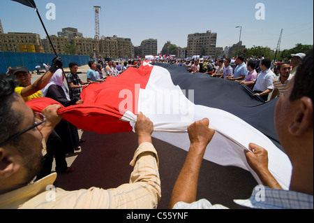 Am 8. Juli 2011 forderten viele Organisationen großen Demonstrationen in Ägypten, die Forderungen der Revolution wieder durchzusetzen. Stockfoto