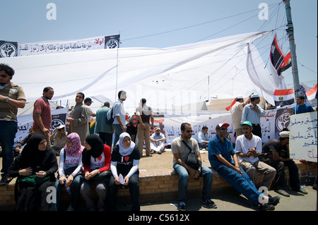 Am 8. Juli 2011 forderten viele Organisationen großen Demonstrationen in Ägypten, die Forderungen der Revolution wieder durchzusetzen. Stockfoto