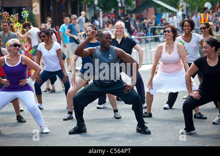 Tanz, die Wahrnehmung in der Öffentlichkeit, Montreal, Kanada Stockfoto