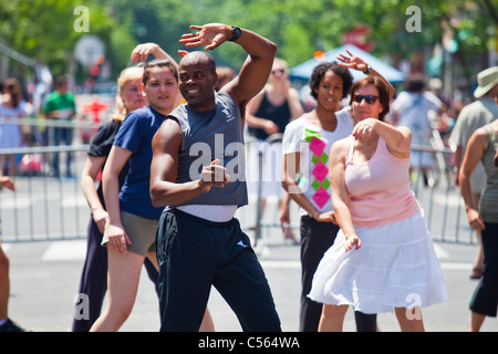 Tanz, die Wahrnehmung in der Öffentlichkeit, Montreal, Kanada Stockfoto